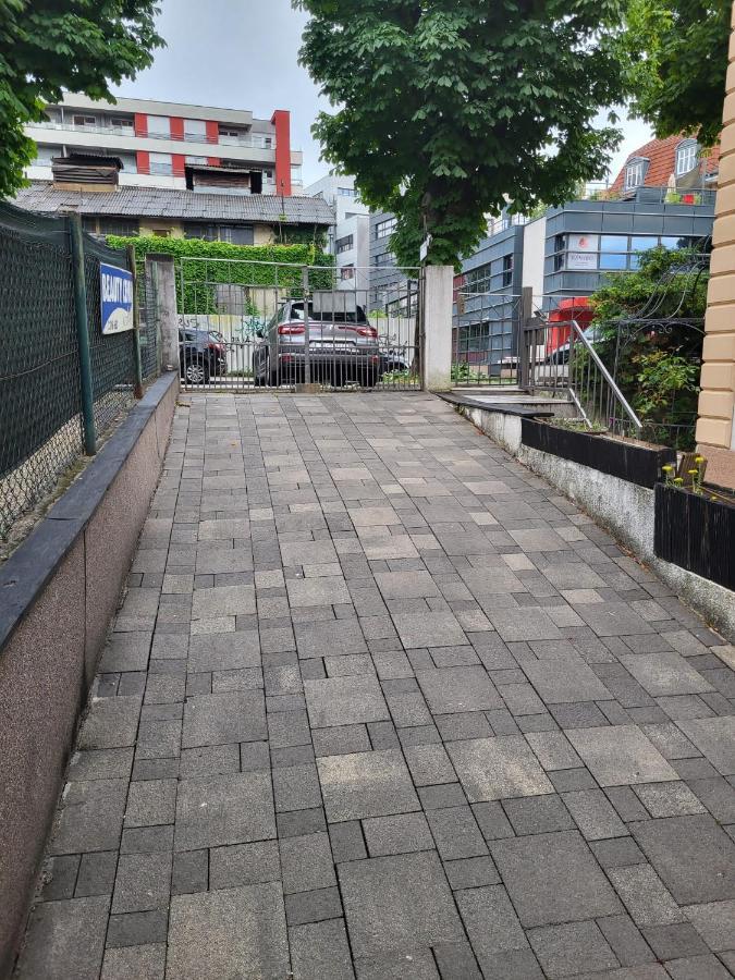 ザグレブApartman Buzanovaアパートメント エクステリア 写真