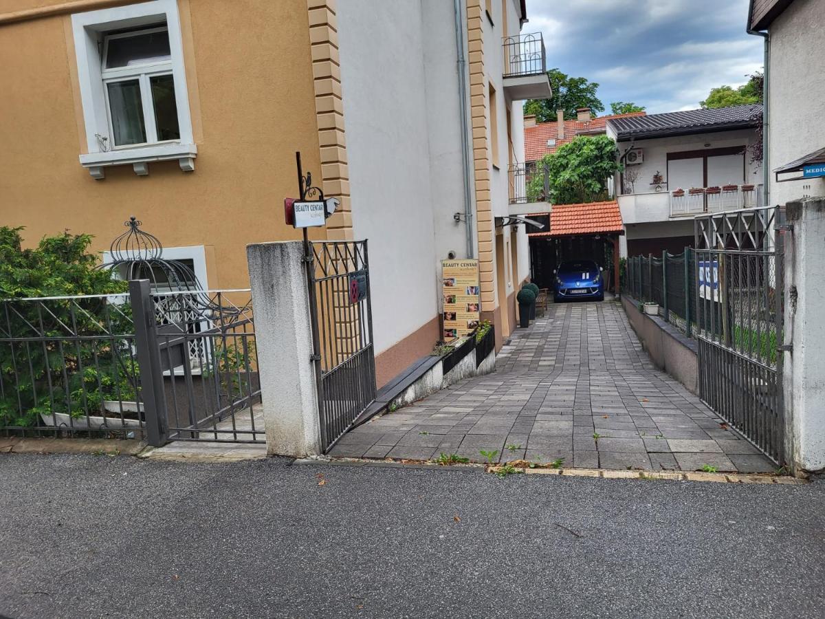 ザグレブApartman Buzanovaアパートメント エクステリア 写真